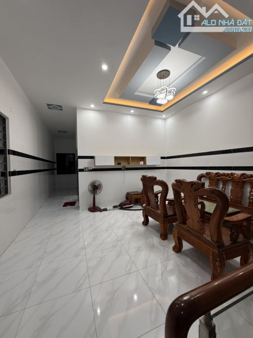 DT: 5x32 Giá: 5.5 tỷ, Bán Nhà MT Đường Kinh Doanh, 1 Trệt 2 lầu,TT TP Bà Rịa - 9
