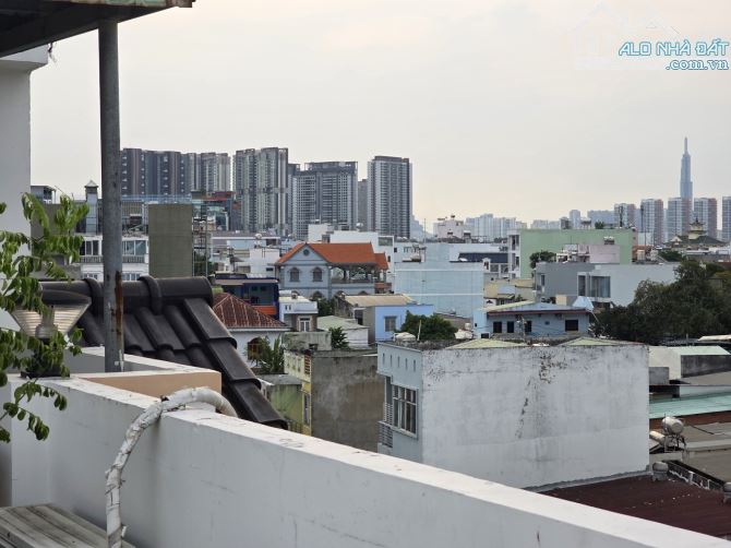 NHÀ QUẬN 2 - HẺM XE HƠI -  106M² CÓ HỒ BƠI, 5PN – GẦN NGUYỄN THỊ ĐỊNH – GIÁ CHỈ 9.9 TỶ - 9