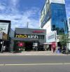 Siêu phẩm ! Bán nhà mặt tiền Lạc Long Quân - 9x18m - 3 tầng - Giá Chỉ 22 tỷ TL, P3, Q11