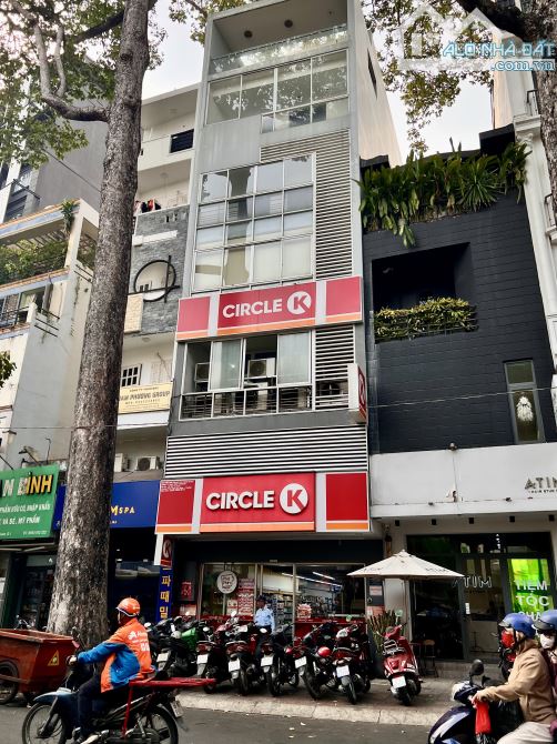 Ngộp bank! Bán gấp MT Võ Thị Sáu, Q3. DT: 5x15m (5 tầng, thang máy), vỉa hè 6m, 28,9 tỷ