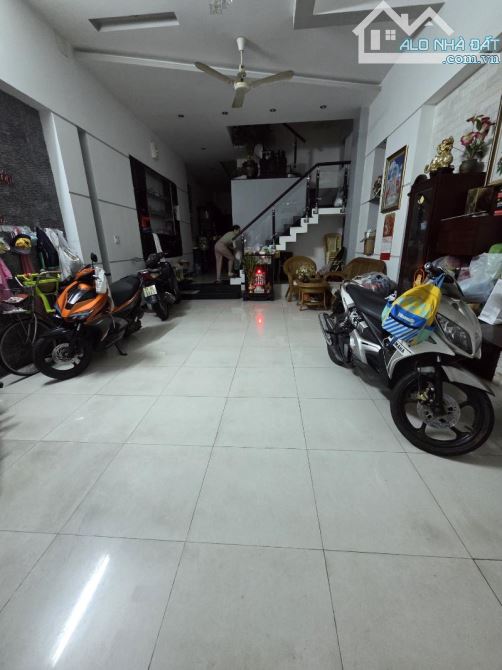 NHÀ MẶT TIỀN VIEW CÔNG VIÊN KHU TÊN LỬA,NGANG 5M 100M2(5x20),4PN,4 TẦN