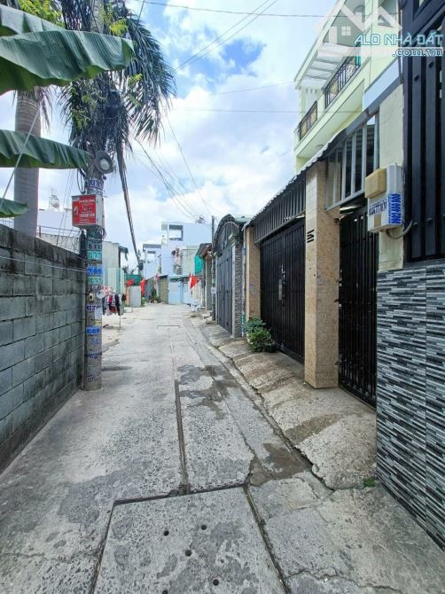 NHÀ 2 TẦNG ĐẸP LUNG LINH BÀ ĐIỂM HÓC MÔN.