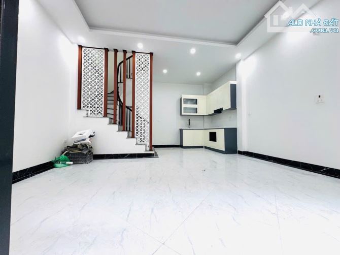 BÁN NHÀ TRƯƠNG ĐỊNH, FULL NỘI THẤT, SÂN CỔNG ĐỂ XE, GẦN Ô TÔ, 46M2, 6 TẦNG GIÁ 7,68 TỶ