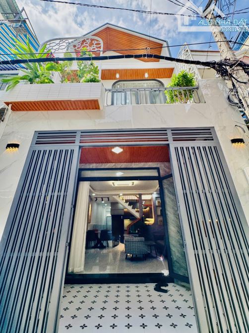 Chính chủ bán nhà Huỳnh Văn Bánh 2 MT, ngang 4.6m, 59m2, giá chỉ 8.2 tỷ