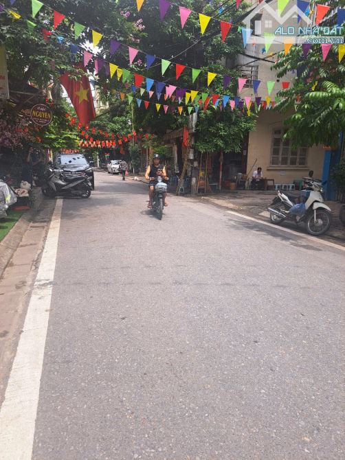Cho thuê căn nhà 75m2 x 5 tầng, ngõ 61 phố Phạm Tuấn Tài, Cầu Giấy