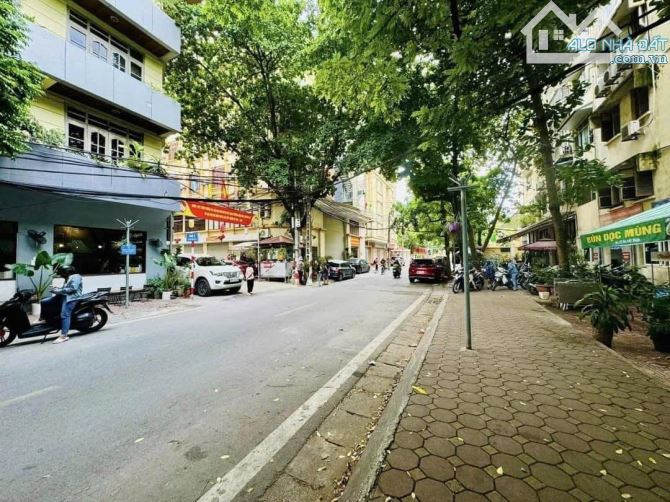 BÁN GẤP NHÀ PHÂN LÔ PHỐ TÔN THẤT THIỆP TRẦN PHÚ BA ĐÌNH 55M MT 5.2M OTO TRÁNH 4 NGỦ Ở LUÔN