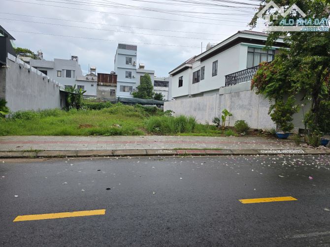 BÁN ĐẤT BIỆT THỰ 375M2 ĐƯỜNG THÁI VĂN LUNG,HÒA XUÂN,CẨM LỆ
