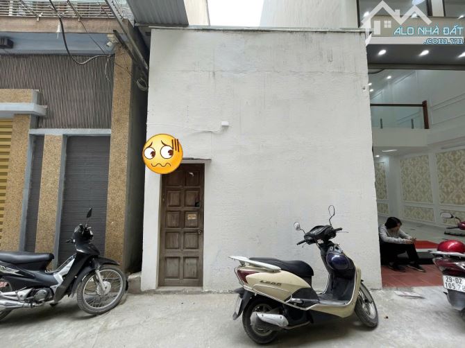 PHÂN LÔ Ô TÔ GIẢI PHÓNG , 76M2 , NGÕ TO NHƯ PHỐ , SỔ HOA HẬU , MẶT TIỀN 4,2M , 13,8 TỶ