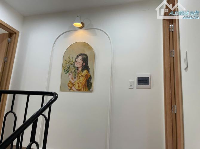CHO THUÊ NHÀ ĐẸP 3 TẦNG MỚI XÂY KIỆT BÀ TRIỆU ĐỐI DIỆN SIÊU THỊ GO