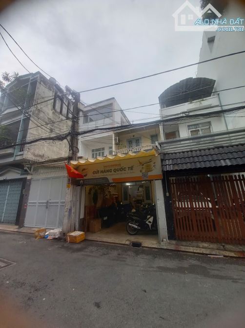 Định cư Úc bán nhà đường Yên Thế , Tân Bình, 4,5x26m , 3 tầng , giá 17,5 tỷ tl