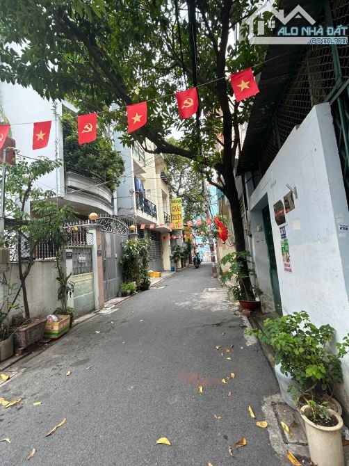 Khuôn đất đẹp vuông vức rất hiếm K300, đường Trương Hoàng Thanh, tiện xây mới, 14ty TL