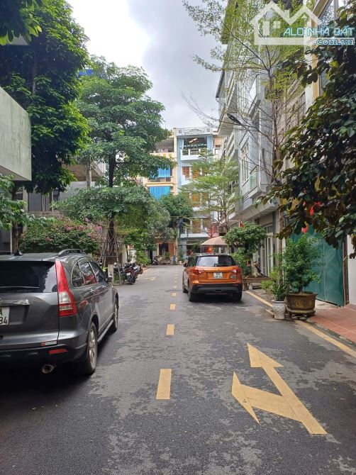 Nhà Mỗ Lao nội thất toàn gỗ đẹp lung linh, đường to rộng ô tô đỗ thoải mái, 50m2, hơn 14 t