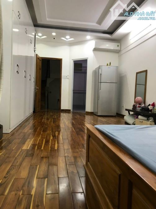 Xuất cảnh bán gấp nhà đẹp đường Đồng Xoài, Tân Bình, 5x18m , 3 tầng đúc , chỉ 13 tỷ