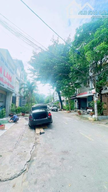 Nhà Hẻm LLQ gần ngã 4 -Chợ Tân Bình Chính chủ 4x12 có 2 tầng 6.5 tỷ TL