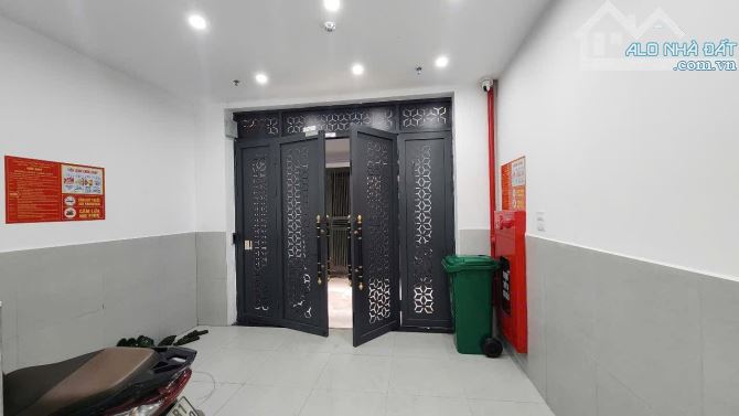 Chùa Láng - Đống Đa, toà căn hộ ccmn dòng tiền full khách, 9 phòng, 6 tầng, 9.6 tỷ