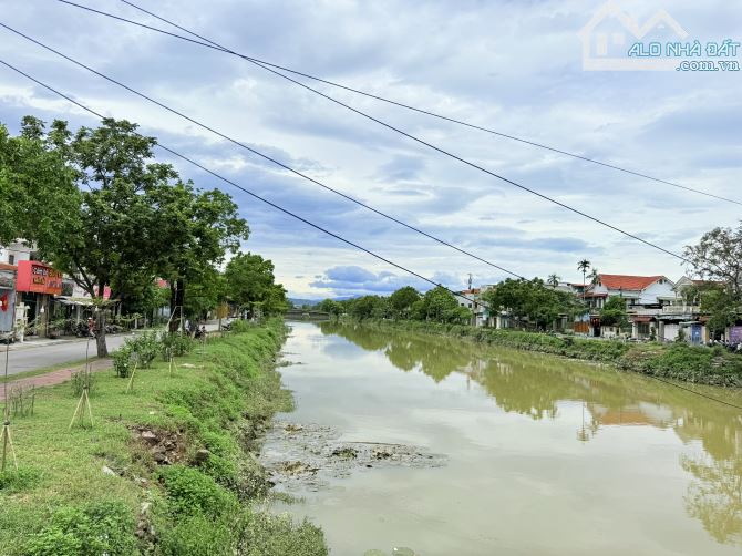 HÀNG HIẾM NỘI THÀNH NHÀ HAI TẦNG MẶT TIỀN TRIỆU QUANG PHỤC VIEW SÔNG SIÊU ĐẸP
