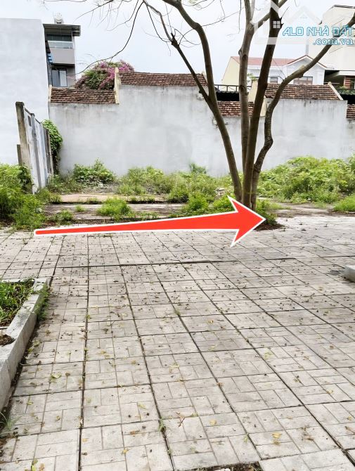 Bán lô đất đẹp 5x16,5m (82,5m2) mặt tiền Huỳnh Thúc Kháng, TP. Quảng Ngãi