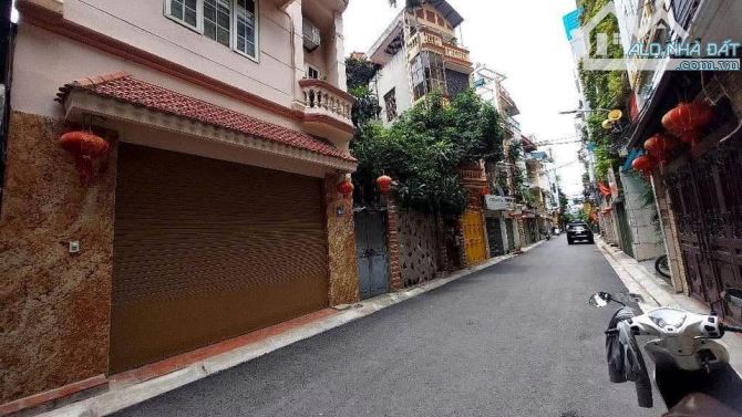 MẶT PHỐ VĨNH PHÚC BA ĐÌNH. DT 60M* 6T* 30.x TỶ - VỈA HÈ - Ô TÔ TRÁNH - KINH DOANH