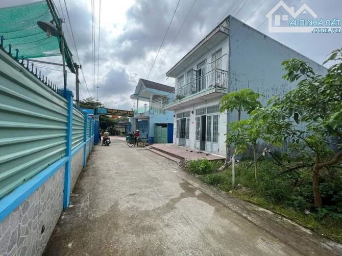 kẹt tiền bán gấp 112m2-giá 2 tỷ 210 triệu- thới tam thôn-giá tốt cho anh chị đầu tư