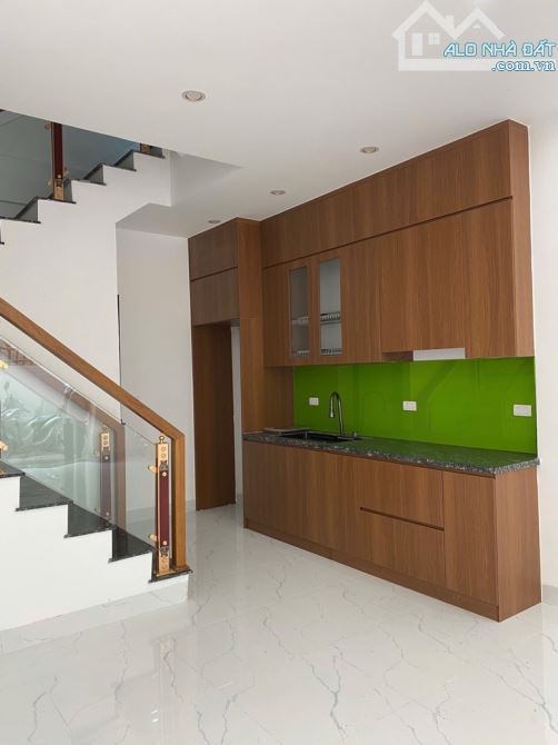 TÂY MỖ - Ô TÔ ĐỖ CỔNG - THOÁNG SÁNG - 40M X 5 TẦNG - GIÁ 6 TỶ 95.