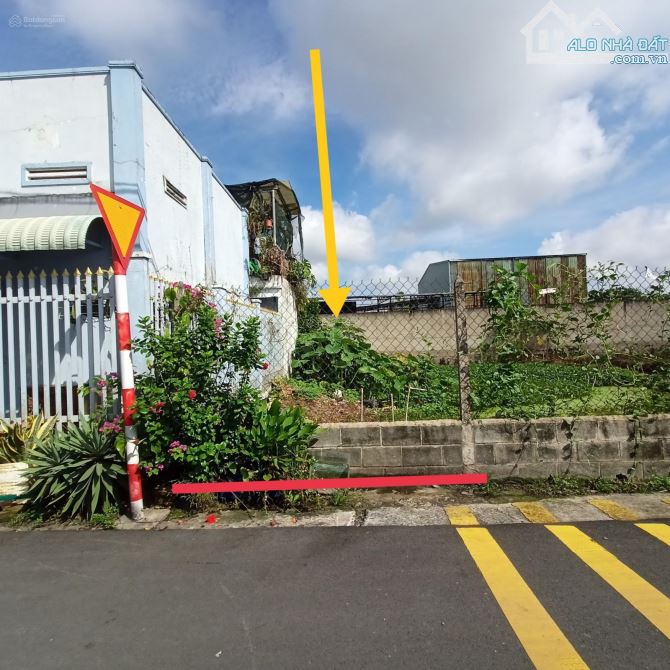 Bán đất Củ Chi giá rẻ 128m2 thổ cư sổ hồng riêng, đường Tỉnh lộ 2 vào 800m, giá 1ty350tr