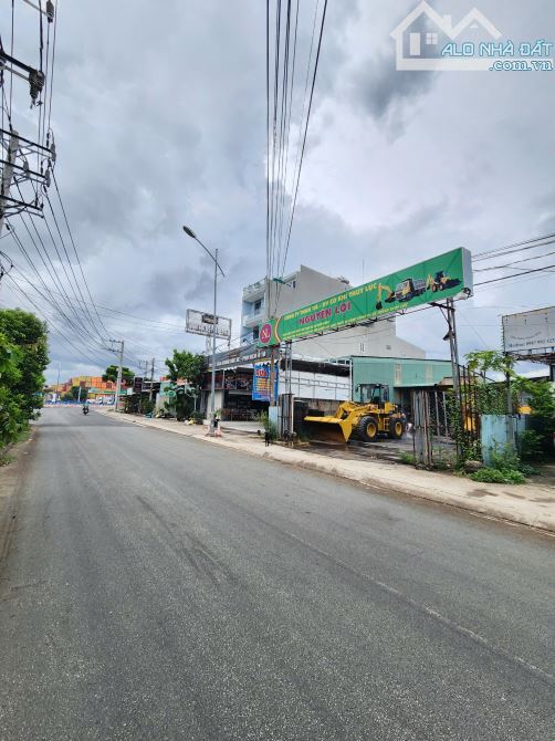 Bán đất 10x31m, mặt tiền ĐT.743A p. Bình Thắng kế vành đai 3, thổ cư 100% đang thuê 14tr/t