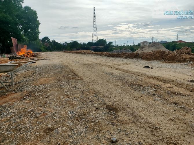 Chỉ Gần  3 Tỷ - Sở Hữu Lô Đất Đẹp Tại Võng La- SÁTBÌALÀNG, ÔTÔĐỖ