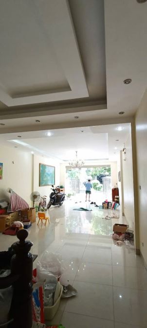 Cho thuê nhà KĐT Văn Khê mới đẹp thông sàn full nội thất 24tr