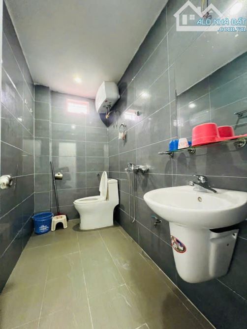 BÁN NHÀ HOÀNG MAI, Ô TÔ ĐỖ CỔNG, TẶNG FULL NỘI THẤT, SỔ ĐẸP, 50M2 GIÁ CHỈ 9 TỶ