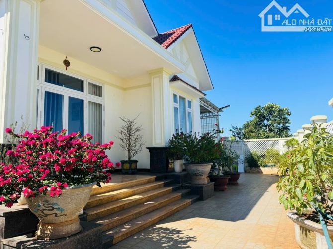 Nhu cầu chuyển đổi cần bán căn nhà trung tâm tt Liên Nghĩa giá tốt
