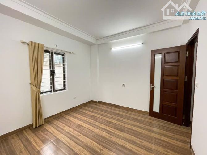 Bán nhà Thượng Thanh, Long Biên, hai thoáng, 4 ngủ, nở hậu nhẹ, 47.9m², giá 7.5 tỷ