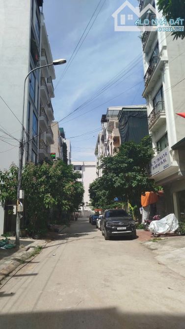 Bán gấp! Vạn Phúc, Hà Đông 50m2, MT 5m, nhiều ô tô tránh, vỉa hè, nhỉnh 14 tỷ