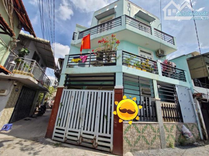 CHỦ GẤP BÁN TRONG TUẦN GIẢM SỐC 750TRIỆU,NHÀ 3TẦNG DT40M NGAY LÃ XUÂN OAI,HẺM XE HƠI