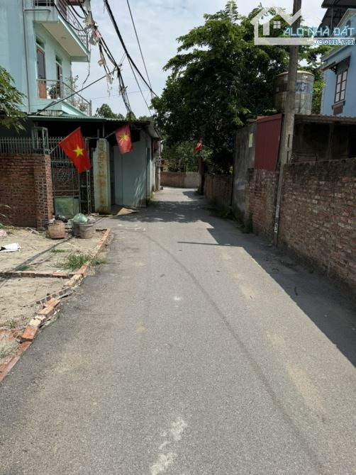 NHỈNH 2 TỶ -BÁN ĐẤT CÔNG HÀ -THUẬN THÀNH -Ô TÔ VÀO ĐẤT -81M