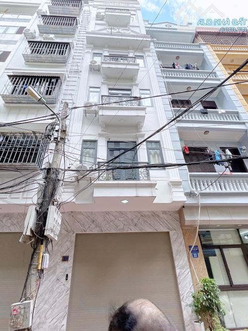 Nhà đẹp ở luôn Lãng Yên Hai Bà Trưng. Sổ vuông 30m, 5 tầng MT3m6 Giá 13 tỷ ngõ ô tô tránh