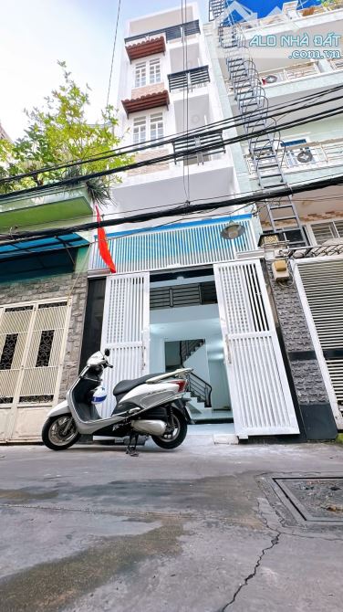 Quận 4 - Nhà 5 tầng - 33m2 - Hẻm ô tô - 6PN - Giá 7.99 tỷ