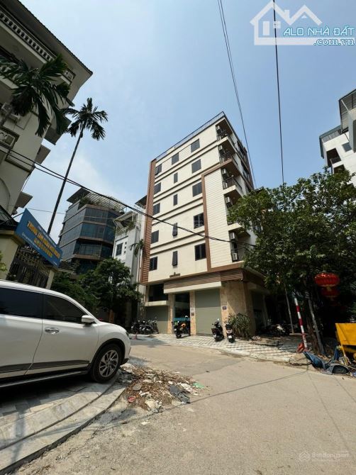 Bán nhà Lạc Long Quân - toà văn phòng - ô tô tránh - 65m2 - 7 tầng thang máy, giá 22.8 tỷ