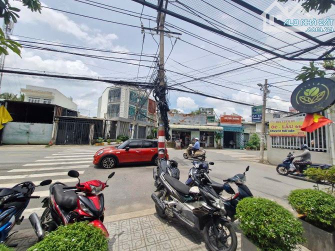 MẶT TIỀN GÒ CÁT - PHÚ HỮU Q9 - 180m2 - lô GÓC - NAGNG 9m