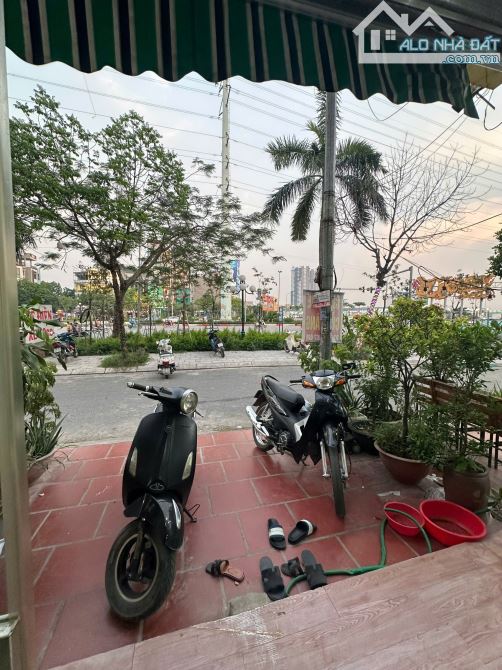 Cho thuê nhà mặt tiền nguyên căn tại đường Nguyễn Thanh Bình - DT 50m2 x 4 tầng giá rẻ, ô