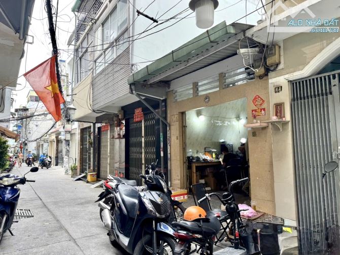 BÁN NHÀ HẺM Ô TÔ HÒA HẢO – P.5, Q.10 – 3 LẦU – 8.6 TỶ – GẦN SVĐ THỐNG NHẤT