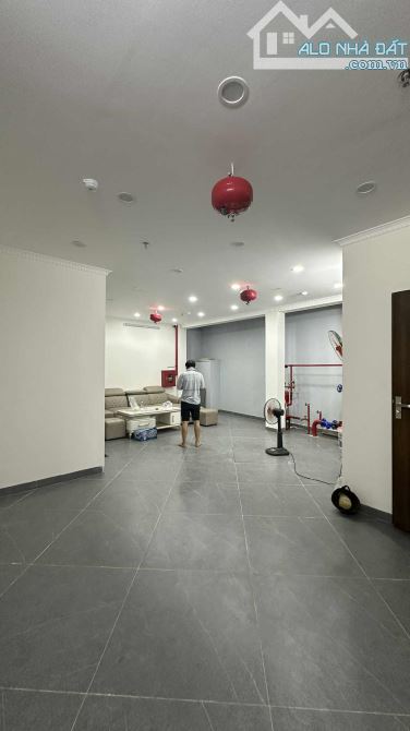 DÒNG TIỀN SIÊU VIP - CÁCH MẶT PHỐ 30M - VIEW HỒ TÂY - FULL KHAI THÁC NGAY  GIÁ CHỈ 27.5 TY - 10
