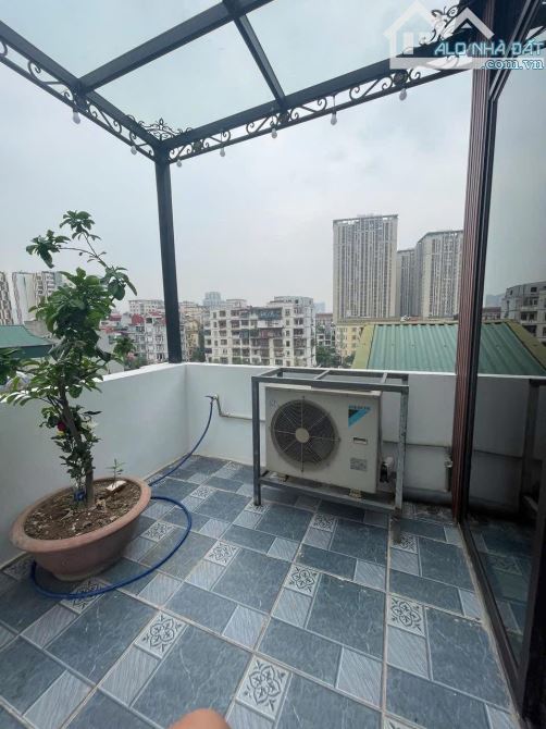 Bán gấp nhà Mạc Thái Tổ, dt68m2, 7 tầng, Phân lô ô tô tránh, có thang máy - 10