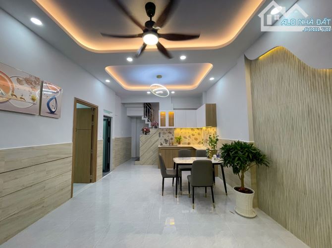 CHỈ 3,95 TỶ NHÀ 2 TẦNG, RỘNG 6m HẺM TÙNG THIỆN VƯƠNG, QUẬN 8 - 1