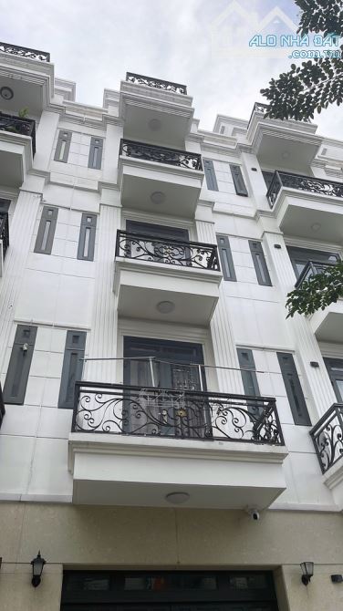 Bán nhà 5 tầng sát vách Gò Vấp- 65m2- Hẻm 8m có lề- Khu Phân lô ngã 4 ga- Hà Huy Giáp - 1