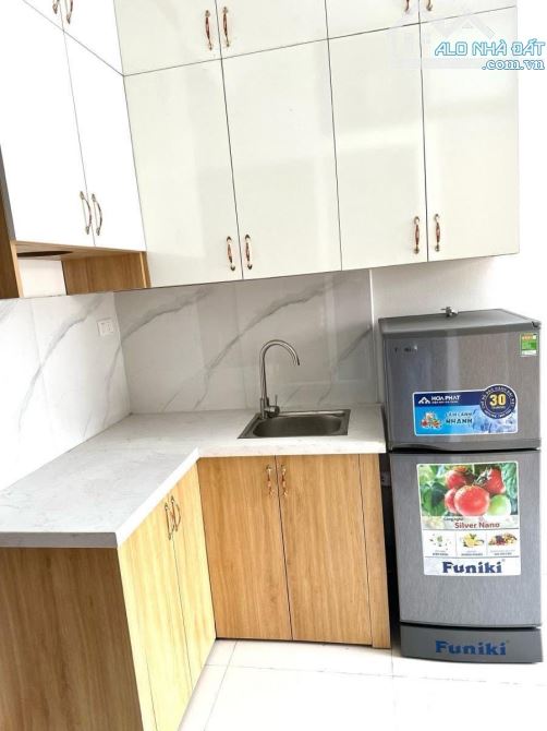 PHÚ MỸ SAU 1 NHÀ RA PHỐ CCMN 8 TẦNG 50m RỘNG 4m CÓ 18 PHÒNG KHÉP KÍN GIÁ 16 TY - 1