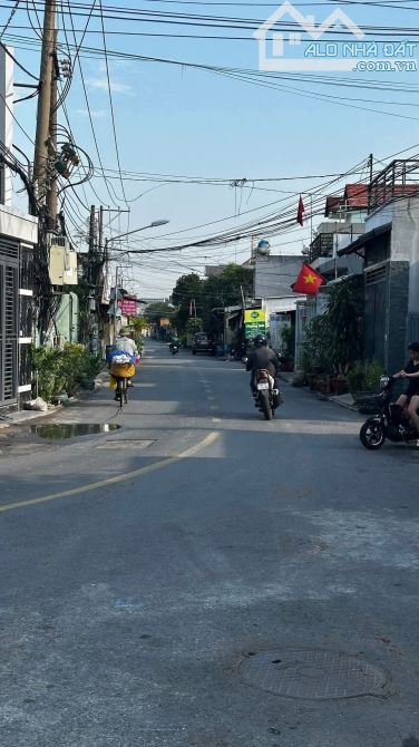 BÁN MT 88m2  KINH DOANH BUÔN BÁN ĐA NGÀNH NGHỀ GẦN CHỢ XÓM NGHÈO DĨ AN, GIÁ CHỈ 3.7 TI - 1