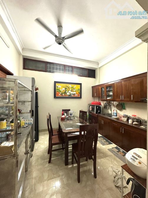 Nhà phố Khương Trung, Cách phố 20m, Full nội thất đẹp, DT 40m2, MT 4m, Giá 8.5 tỷ - 1