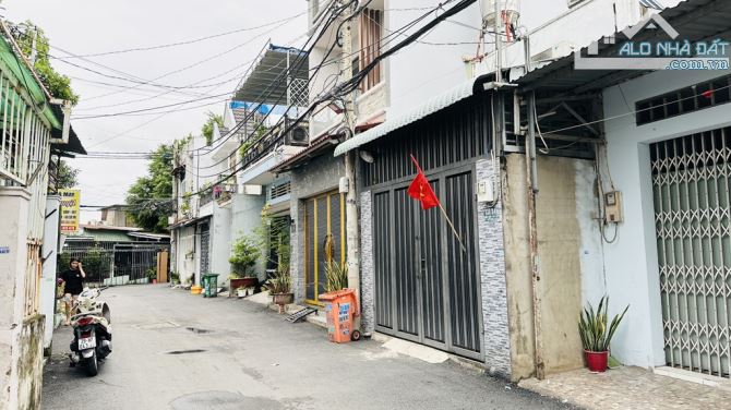 Hẻm xe hơi tránh thông, Trần Thị Hè, Q12. Giáp Nguyễn Ảnh. DT 4x15m. Sổ vuông vức. - 1