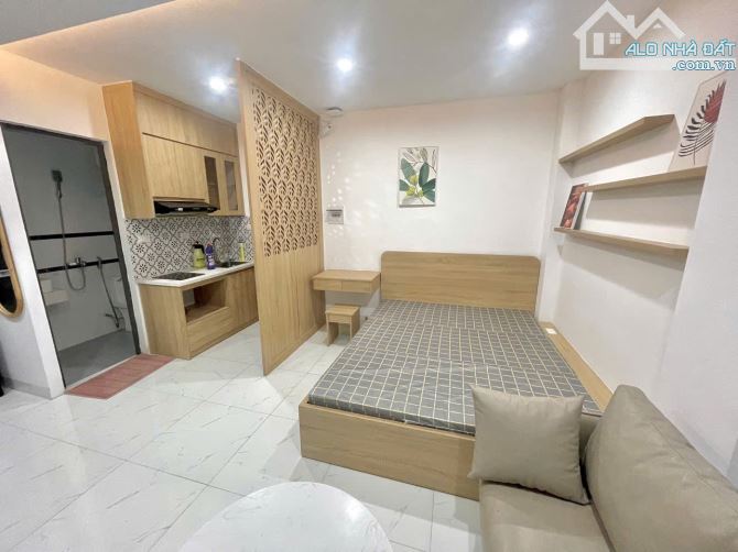 Tòa chung cư mini Láng Hạ 20 phòng, 2 thoáng, dòng tiền 120 triệu, ngõ thông, gần phố, 82m - 1