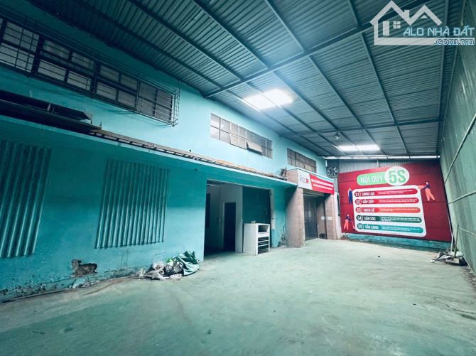 Cho thuê kho diện tích 550m2 đường Hữu Hưng, Dương Nội, Hà Đông - 1